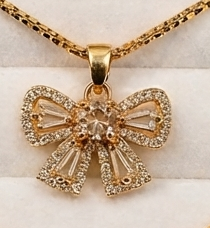 Blow Bliss pendant